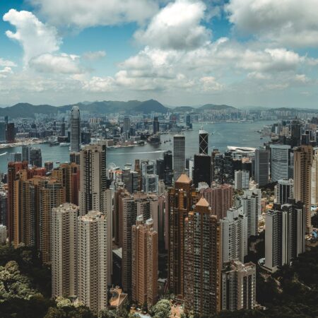 Kryptografické firmy vydávající se za banky čelí kontrole hongkongského regulátora