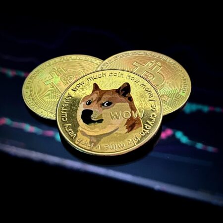 Dogecoin se konsoliduje s cílem, jak Breakout naznačuje na Rally na $ 0.4