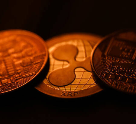 Cena XRP až 1000 dolarů: analytik odhaluje cíl, kdy banky začnou XRP používat